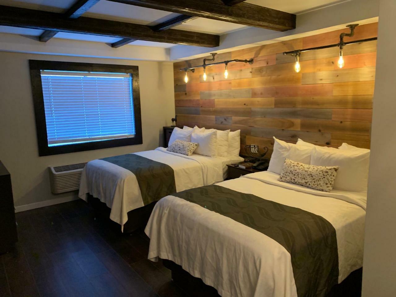 Cedar Stables & Hotel