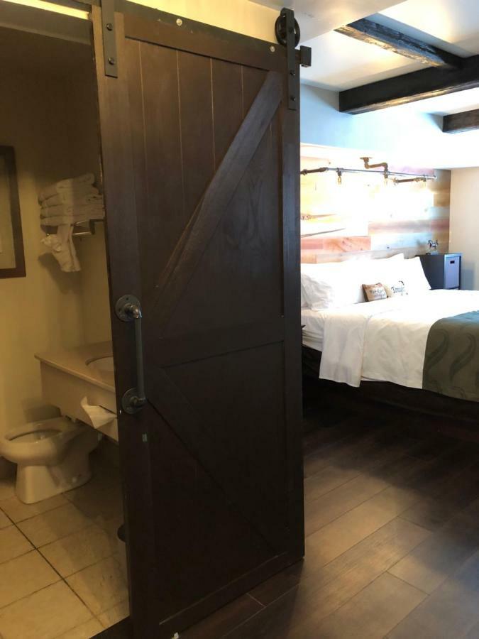 Cedar Stables & Hotel Sandusky